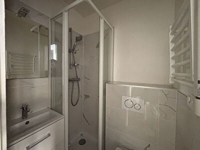 Appartement Paris 1 pièce(s) 10.04 m2