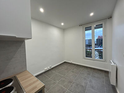 Appartement Ivry Sur Seine 2 pièces - LOCATION VIDE