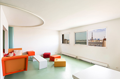 Appartement 2 /3 Pièces - étage elevé avec terrasse vue Tour Eiffel PARIS photo 3
