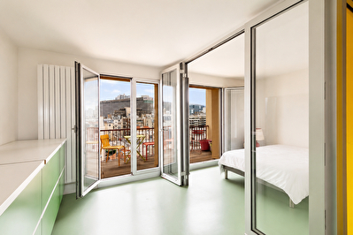 Appartement 2 /3 Pièces - étage elevé avec terrasse vue Tour Eiffel PARIS photo 8