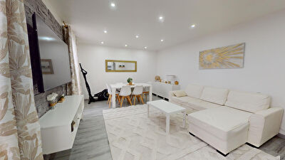 MAISON 6 PIECES 4 CHAMBRES - SARTROUVILLE - LES INDES