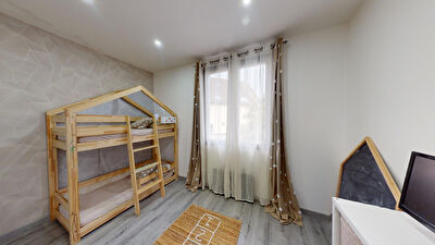 MAISON 6 PIECES 4 CHAMBRES - SARTROUVILLE - LES INDES