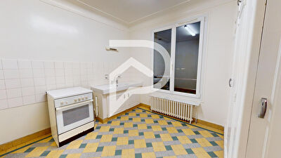 MAISON - SARTROUVILLE - 10 ARPENTS - 5 PIECES