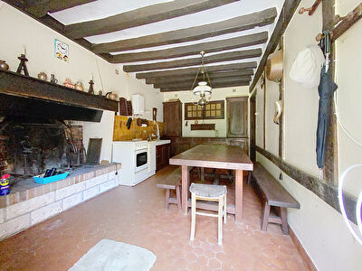 Maison ancienne 180 m² à Sorigny - Terrain 1 hectare, 6 chambres, granges