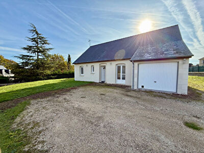 Maison de 2009, 3 chambres, terrain de 1000 m² à Cinq-Mars-la-Pile