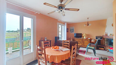 À Chambray-lès-Tours, Maison de plain-pied proche commerces avec jardin et garage