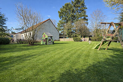 Maison 7 pièces 137 m² - 6 chambres - Terrain 1189 m² - Saint-Martin-le-Beau