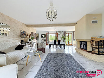 Maison familiale 212 m² à Saint-Avertin ? 5 chambres ? Terrain 1 400 m² ? Vie de plain-pied