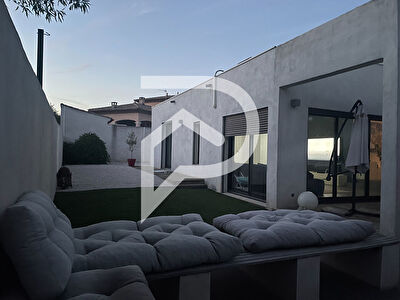 Corneilhan, Villa d'architecte 5 pièce(s) 200 m2