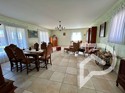 Villa Villeveyrac 5 pièce(s) 152.83 m2 avec double garage