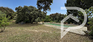 Maison Balaruc-Le-Vieux 4 pièce(s) 128m2 avec piscine et parc arboré