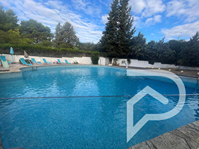 Maison Murviel Les Beziers 9 pièce(s) 350 m2 avec piscine