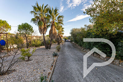 Maison Creissan 6 pièce(s) 240 m2