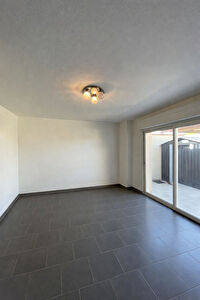 APPARTEMENT T2 À MÈZE