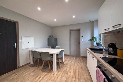 STUDIO MEUBLÉ, PONTARLIER 27 M²