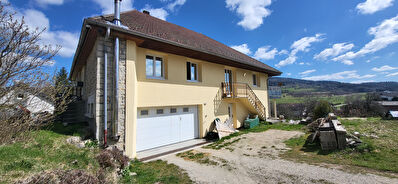 Maison de Village à 10 minutes de Pontarlier