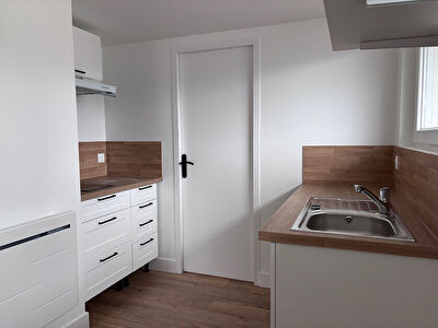 A LOUER Appartement T2 de 24m2 entièrement rénové sur les hauteurs de Villers le Lac