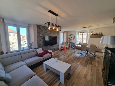 Gilley - Maison de ville de 117m² - Terrasse, terrain, double garage