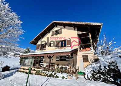 Maison La Chaux-du-dombief 8 pièce(s) 189 m2