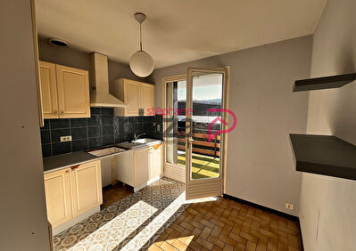 Maison et locaux professionnels Champagnole 199m2