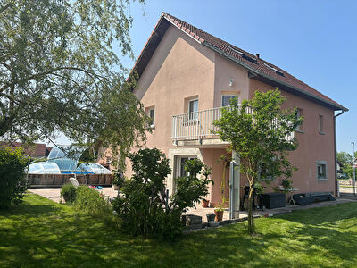 Maison Frasne 6 pièce(s) 180 m2