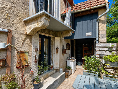 Charmante maison rénovée proche centre-ville de Mouchard