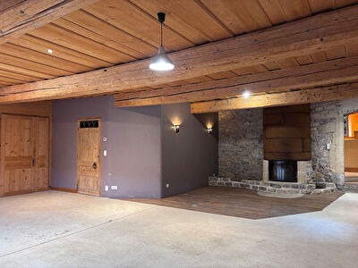 Appartement T2 de 160 m2 à GRAND COMBE CHATELEU