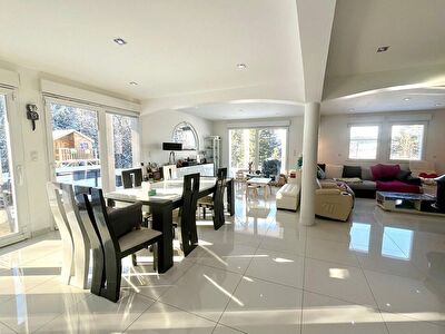 Maison Villers Le Lac 9 pièce(s) 259.66 m2