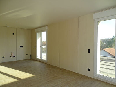 Appartement Ecole Valentin 3 pièce(s) 71.15 m2