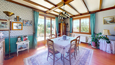 Montfaucon - Maison de 6 pièces - 147 m2 avec sous-sol complet