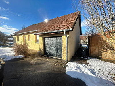 A LOUER Maison de plain-pied à OUHANS