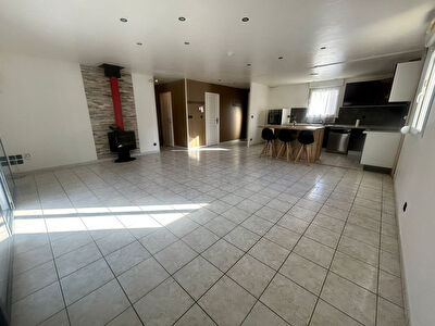 A LOUER Maison de plain-pied à OUHANS