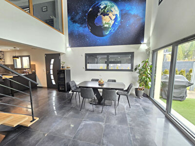 Maison La Cluse Et Mijoux 4 pièce(s) 162 m2