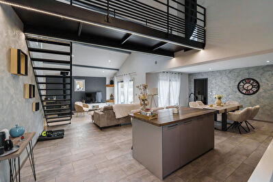 Maison Burgille 6 pièce(s) 145 m²