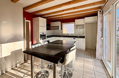 Maison  8 pièce(s) 174 m2