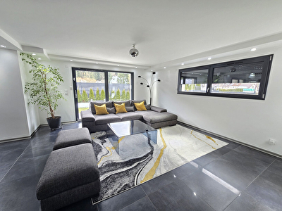 Maison La Cluse Et Mijoux 4 pièce(s) 162 m2