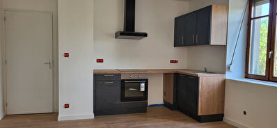 A LOUER Appartement T4 de 92 m2 à FRASNE