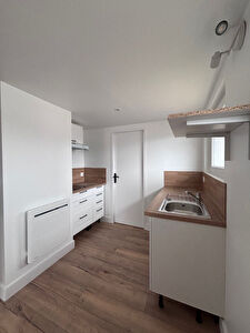 A LOUER Appartement T2 de 24m2 entièrement rénové sur les hauteurs de Villers le Lac