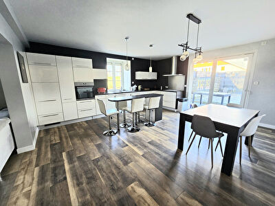 Appartement Dommartin 3 pièce(s) 112.65 m2