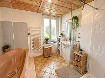 APPARTEMENT 2 CHAMBRES 75M²