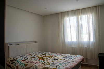 APPARTEMENT MEUBLÉ T2 - CHAMPAGNOLE (chauffage compris)