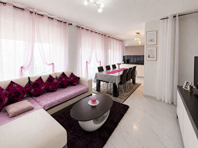 APPARTEMENT avec terrasse CENTRE MORTEAU