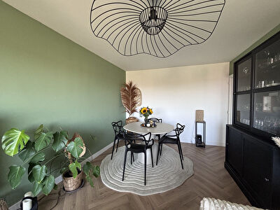 Appartement rénové lumineux et MEUBLÉ de 62 m2 à PONTARLIER