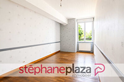 Maison Domagne 5 pièce(s) 156.8 m2