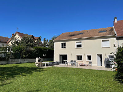 Maison Morangis 8 pièce(s) 199 m2 MORANGIS