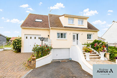 Maison Ballainvilliers 9 pièce(s) 215 m2 BALLAINVILLIERS
