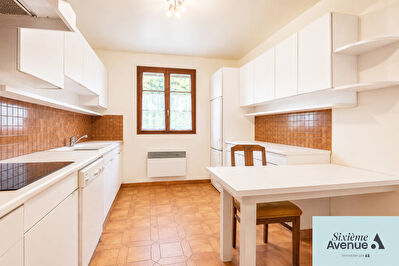 Maison Sainte Geneviève Des Bois 6 pièce(s) 143 m2 proche Gare SAINTE GENEVIEVE DES BOIS photo 5