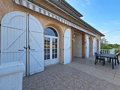 Maison T8 Coup de coeur avec volumes exceptionnels et appartement indépendant - Brax Centre