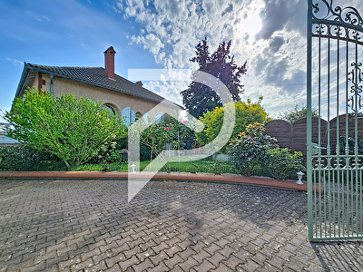 Maison T8 Coup de coeur avec volumes exceptionnels et appartement indépendant - Brax Centre