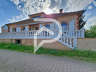 Maison T8 Coup de coeur avec volumes exceptionnels et appartement indépendant - Brax Centre